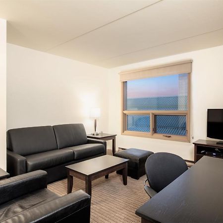 Fort Garry Place Furnished Suites วินนิเพก ภายนอก รูปภาพ