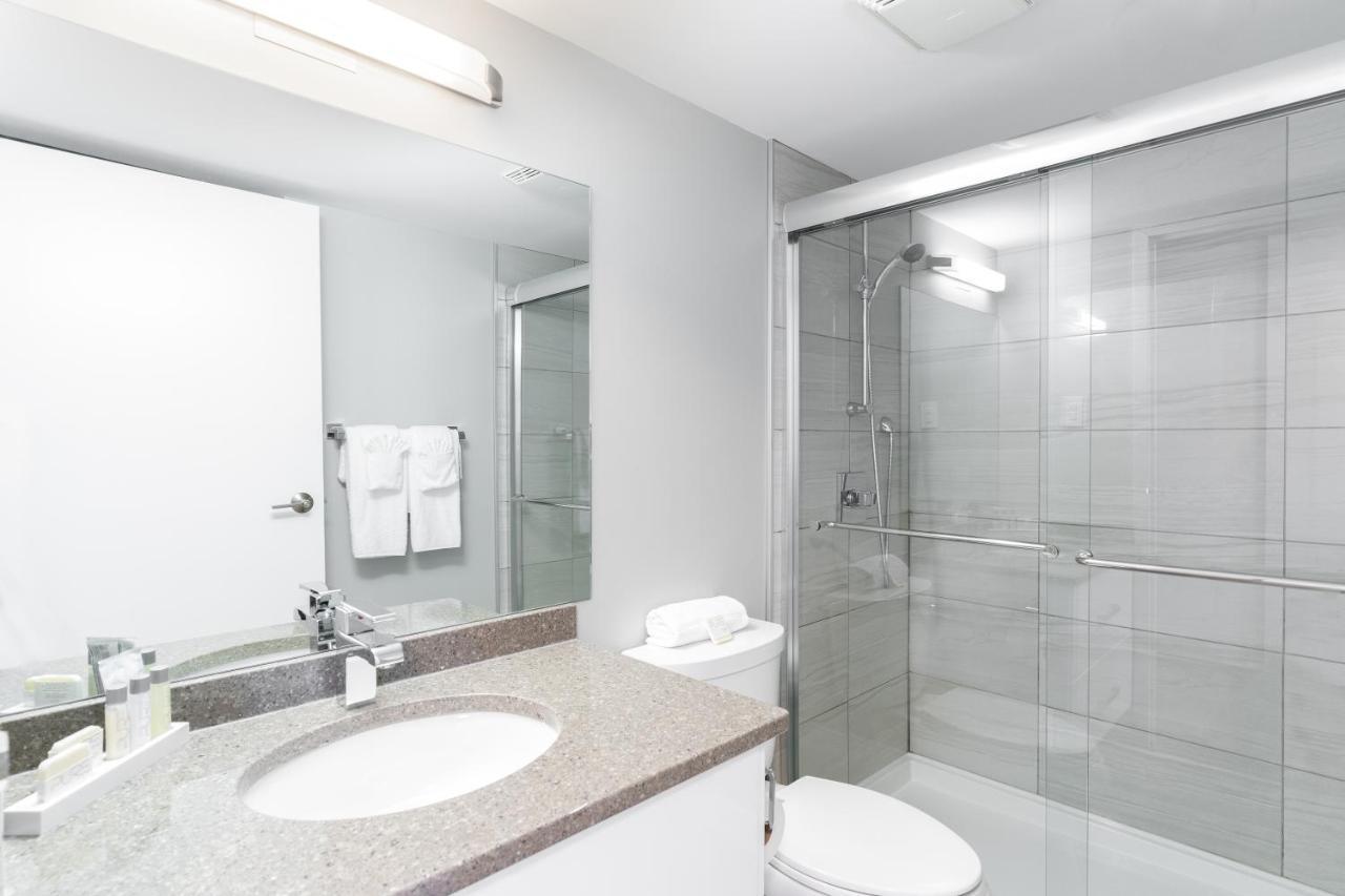 Fort Garry Place Furnished Suites วินนิเพก ภายนอก รูปภาพ