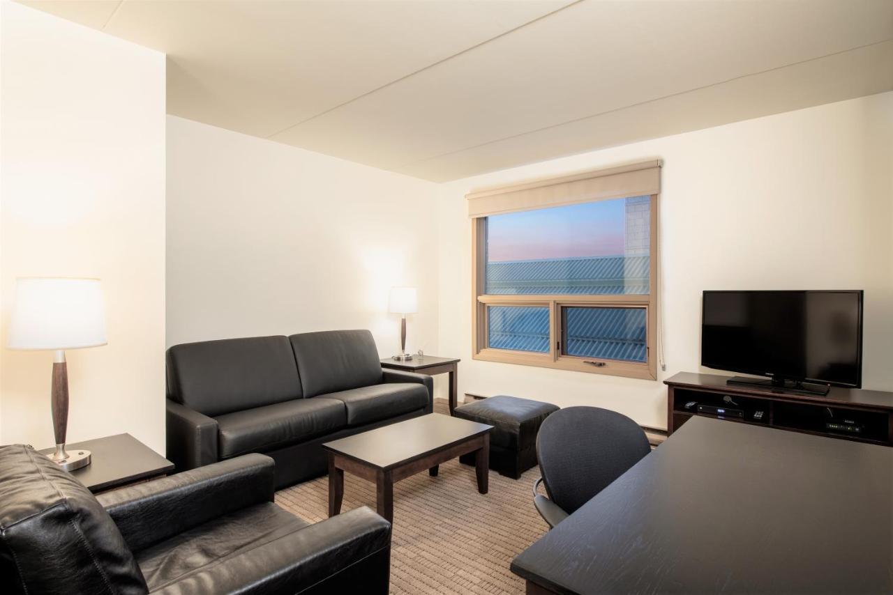 Fort Garry Place Furnished Suites วินนิเพก ภายนอก รูปภาพ
